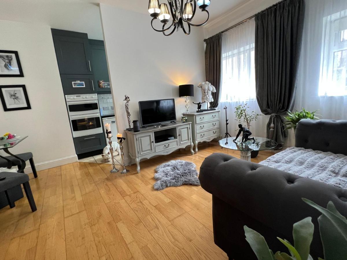 Lovely Apartment In 코크 외부 사진