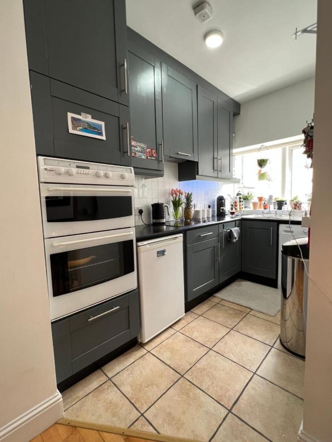 Lovely Apartment In 코크 외부 사진